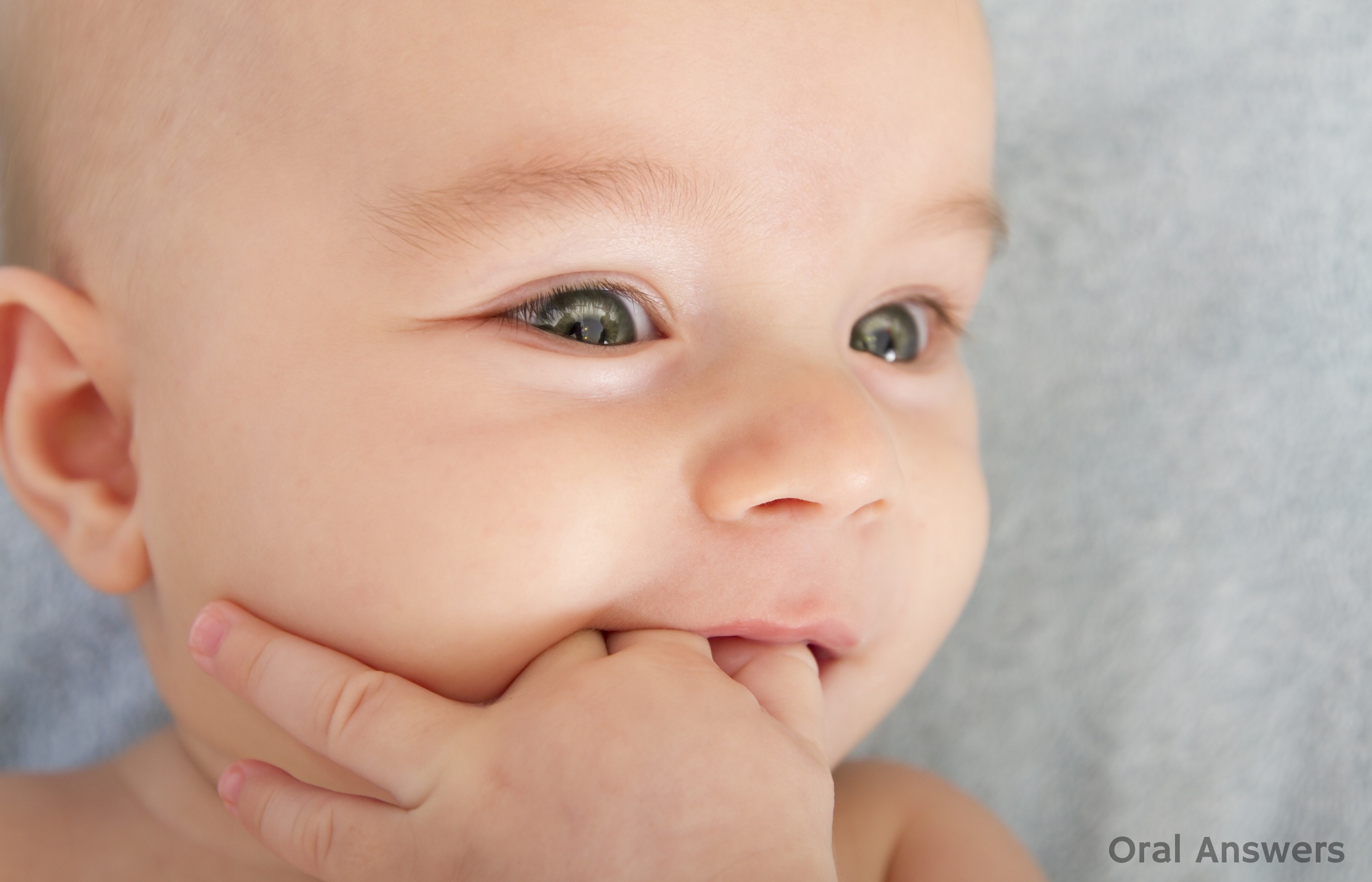 when do babies start teething and what are the symptoms